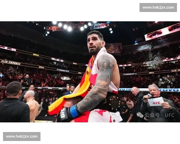托普里亚:UFC 双冠王的精准预言与暴力美学 托普里亚:UFC 双冠王的精准预言与暴力美学