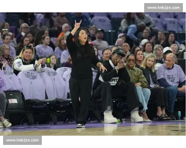 历史性突破！尼克斯瞄准南卡三冠教头，NBA 或迎首位女主帅