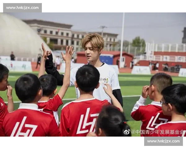 大学第一课：把思念煮进三餐，写进课本，投进球场